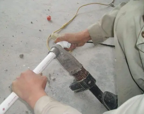 房山漏水维修电话